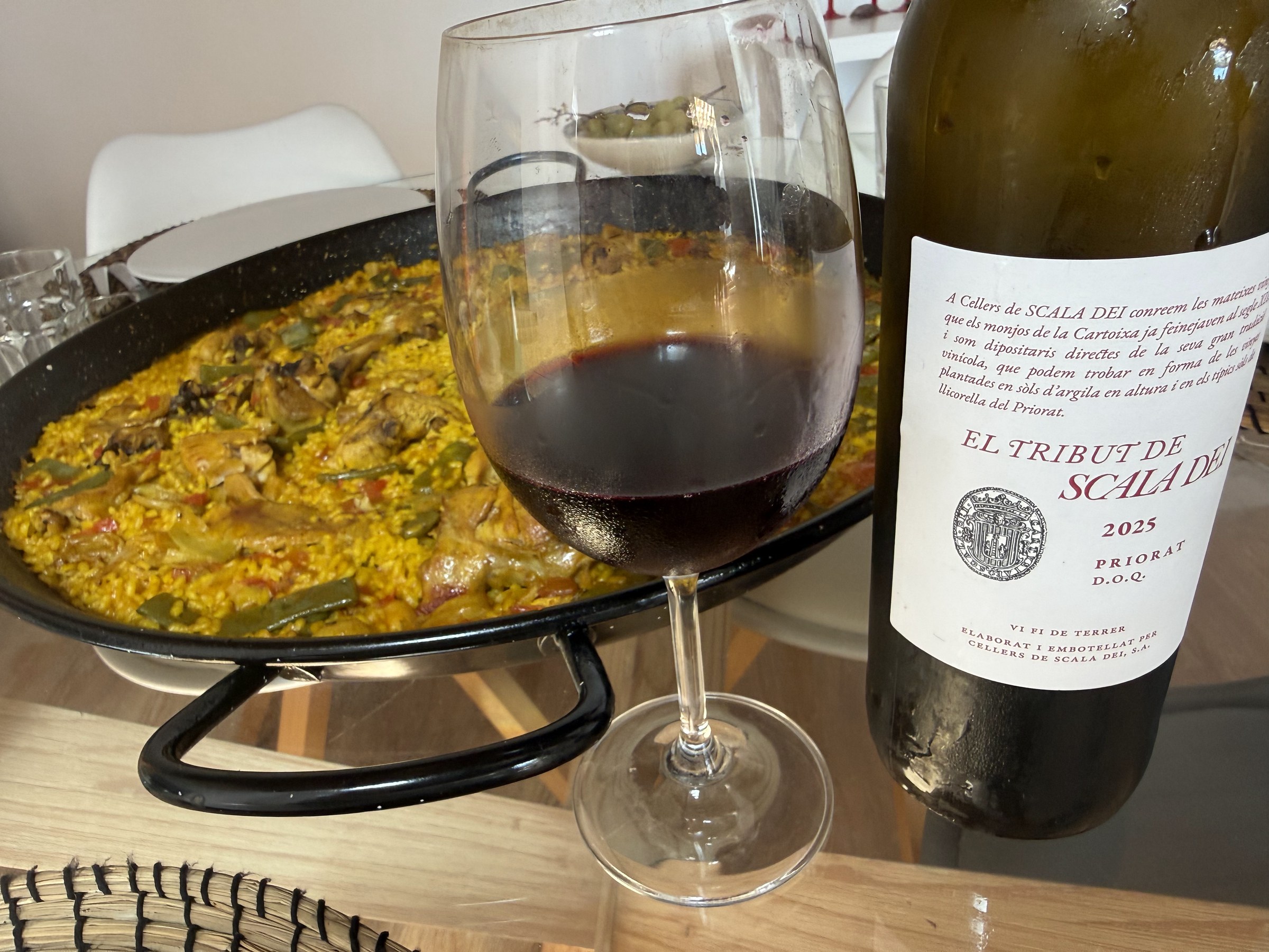 Paella met Priorat wijn